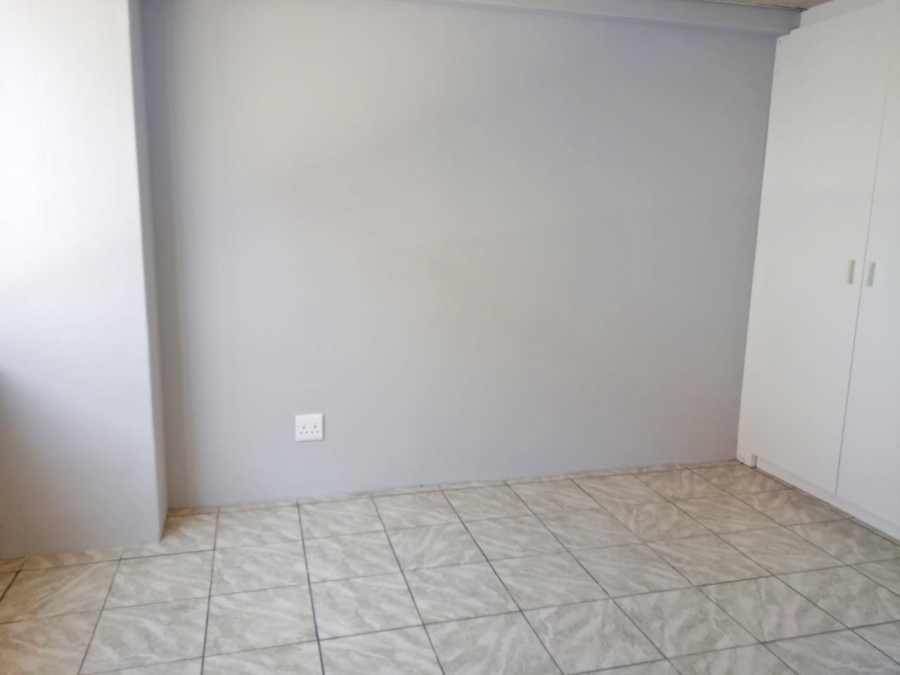 2 Bedroom Property for Sale in Parow Western Cape